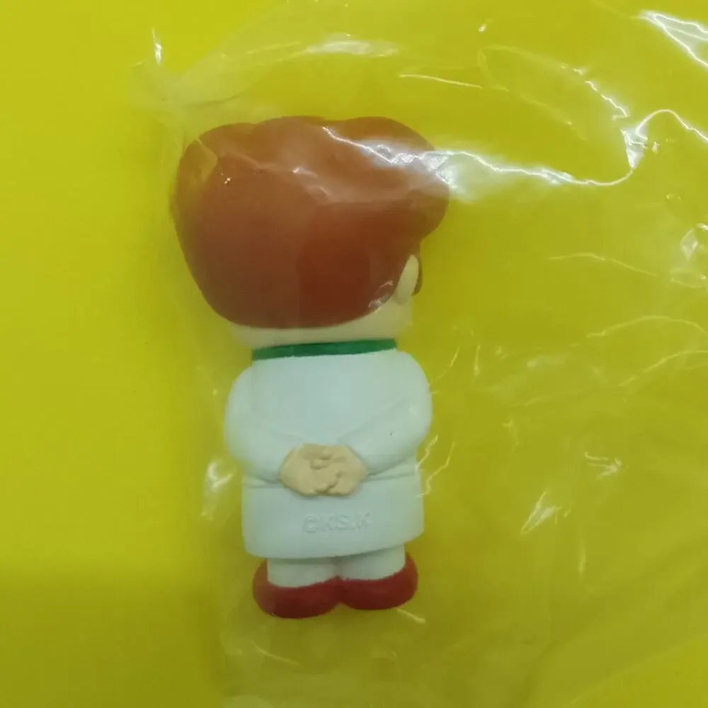 pandorobou bread thief the Baker figurine